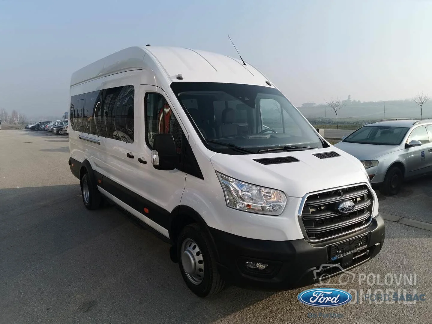 Ford Transit Bus 18 sedista